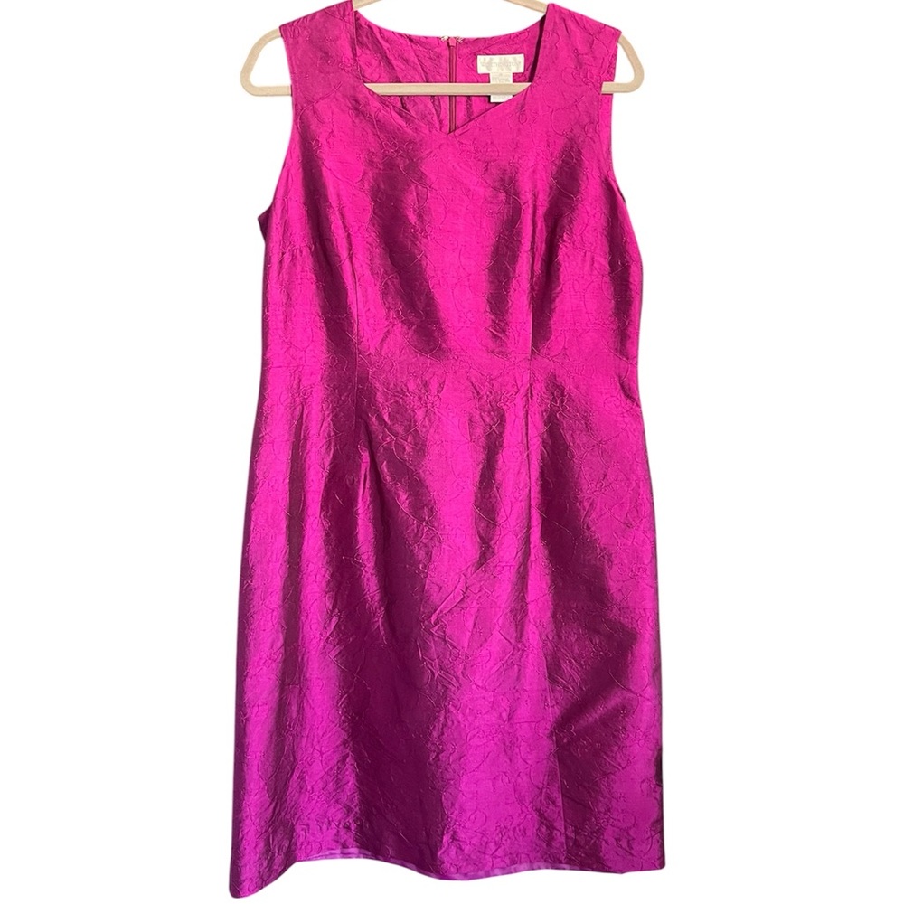 Vintage Worthington 100% Silk Embroidered Cocktail Dress in Fuchsia size 10
